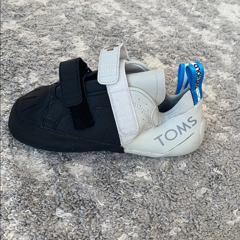 Toms Rock Climbing Shoes Toms x SO ILL